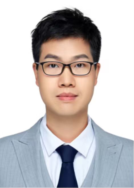 鲁赵骏